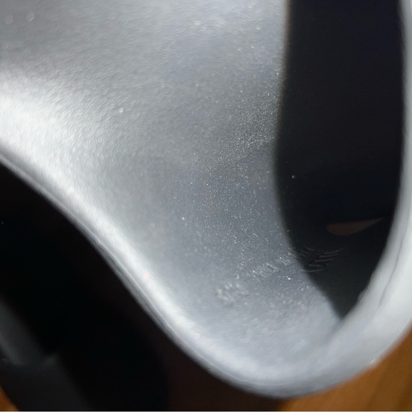 YEEZY SLIDES SIZE 4 - Picture 6 of 10